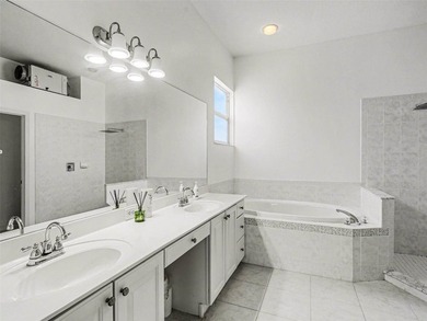 PRICE TO SELL. One or more photo(s) has been virtually staged - photo 22
