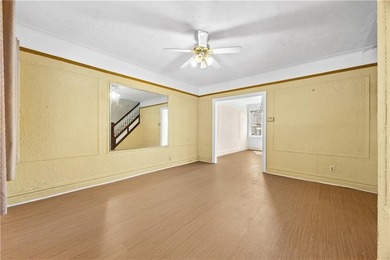 Well maintained single-family home in Dyker Height, one of - photo 3