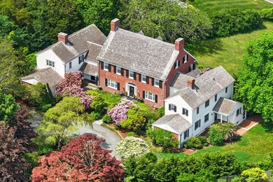 Landmark Chatham Georgian estate set on 1.3 acres overlooking - photo 1