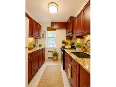Sun-Filled 1BR Co-op in Prime Flushing! Bright East-Facing Unit - photo 5