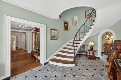 Landmark Chatham Georgian estate set on 1.3 acres overlooking - photo 7