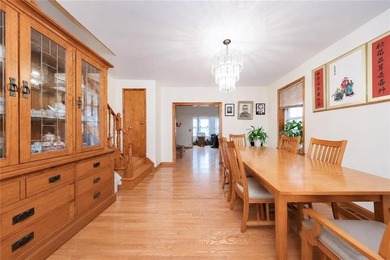 Discover this exceptional Fully Detached, Large single-family - photo 10