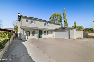 Beautifully remolded two-story home offering 4 bedrooms, 2 1/2 - photo 4