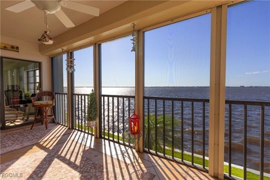 Caloosahatchee River Condo For Sale in Fort Myers Florida