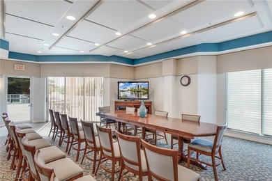 Perched on the 7th floor, this exceptional three-bedroom - photo 21