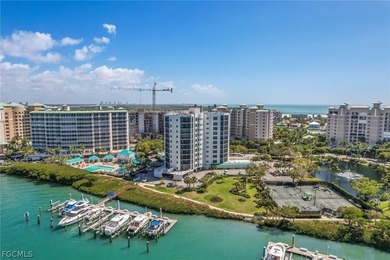 Perched on the 7th floor, this exceptional three-bedroom - photo 29