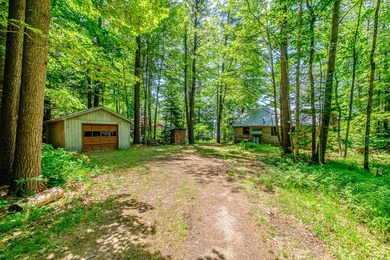 This remarkable LC Andrews Maine Cedar Log Home sits in the most - photo 42