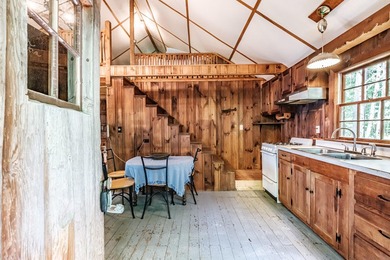 This remarkable LC Andrews Maine Cedar Log Home sits in the most - photo 45