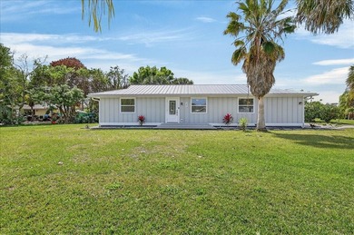 Welcome to this charming 3 bedroom/2 bathroom home with an open - photo 1