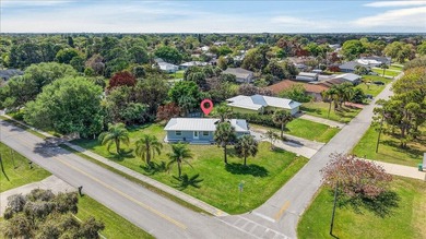 Welcome to this charming 3 bedroom/2 bathroom home with an open - photo 3