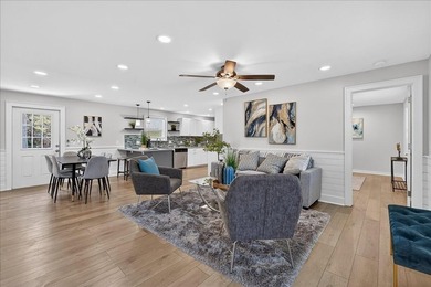 Welcome to this charming 3 bedroom/2 bathroom home with an open - photo 5