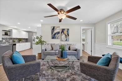 Welcome to this charming 3 bedroom/2 bathroom home with an open - photo 6