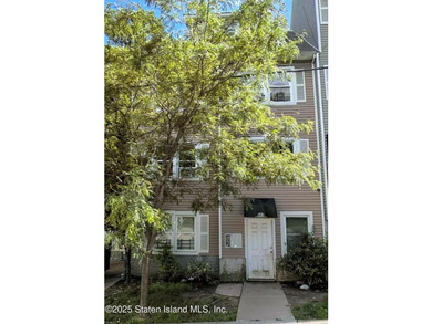 Amazing Opportunity to own a Legal 3 Family with all separate - photo 3