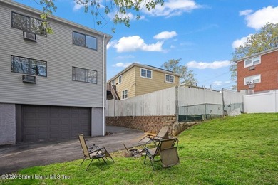 Two Family Semi (6 over 6) with built in, oversized, 1.5 car - photo 4