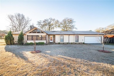 (private lake, pond, coastal) Home Sale Pending in Phenix City Alabama