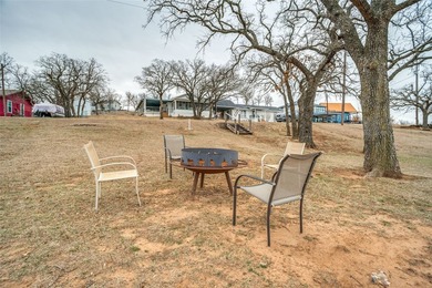 Fully updated lake front property on beautiful Lake Nocona w - photo 25