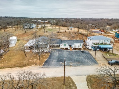 Fully updated lake front property on beautiful Lake Nocona w - photo 27