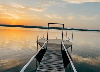 Fully updated lake front property on beautiful Lake Nocona w - photo 31