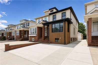 Beautifully renovated 3-bedroom, 3-bathroom home in desirable - photo 3