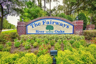 Beautifully furnished, fully stocked and updated 3 bedroom, 2 - photo 2