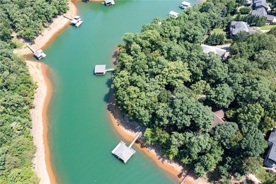 Fantastic Lake Hartwell lot with deep water and a custom-built - photo 2