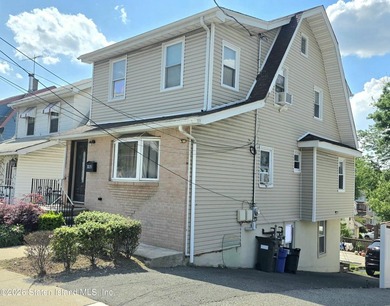 Desirable doctor's row location! Cash buyers preferred. Fully - photo 4