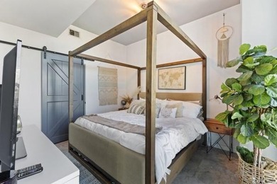 Stunning renovated 1 bed / 1 bath condo in Twelve Centennial