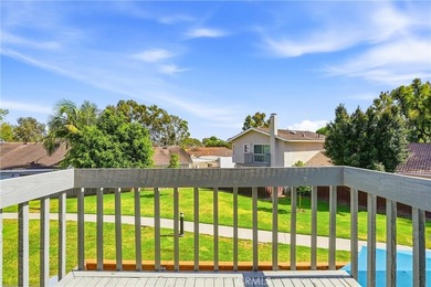 Beautiful end-unit townhome in a quiet interior location - photo 14