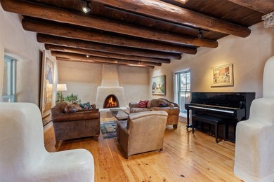 Fuente Colibri 416 Apodaca Hill On the historic Eastside ,close - photo 4