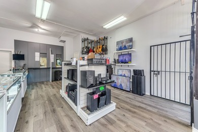 Exceptional mixed-use investment opportunity in the heart of - photo 2