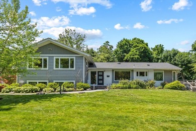 Situated down a long private driveway and set on a magnificent - photo 1