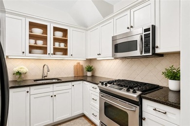 Spacious 3-Bedroom Condo with Private Parking for 2 cars & and - photo 7