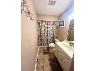 Welcome home to this beautifully maintained all-brick, 4-bedroom - photo 9