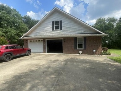 Well Maintained One Owner Custom Built Brick Home. Located Just - photo 8