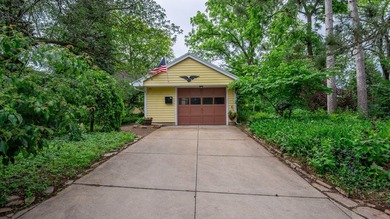 This is your chance to own a meticulously well cared for home on - photo 2