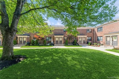 Beautifully renovated Two Bedroom Cooperative Upper Level Garden - photo 13