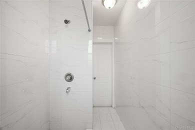 Fully Renovated Mixed-Use Property for Sale This turnkey, fully - photo 16
