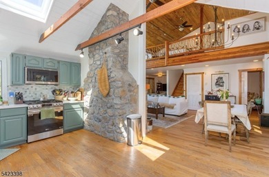 Welcome to your perfect lakeside escape! Nestled in the heart of - photo 17