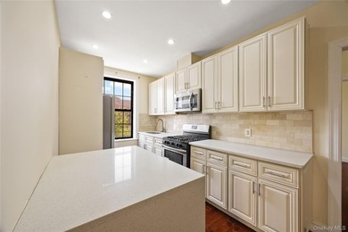 Fully Renovated Mixed-Use Property for Sale This turnkey, fully - photo 18