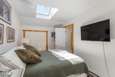 Welcome to your perfect lakeside escape! Nestled in the heart of - photo 23