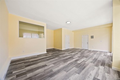 Fully Renovated Mixed-Use Property for Sale This turnkey, fully - photo 29