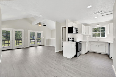 Updated home in Lake Livingston Community - photo 16
