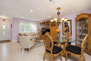 Welcome home to this beautifully maintained townhouse-style - photo 10