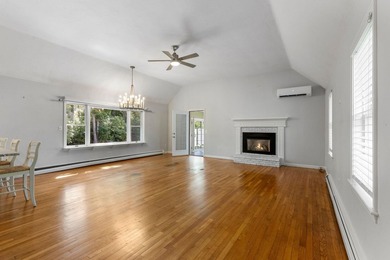 Enjoy easy living in this three bedroom, two and one-half - photo 5