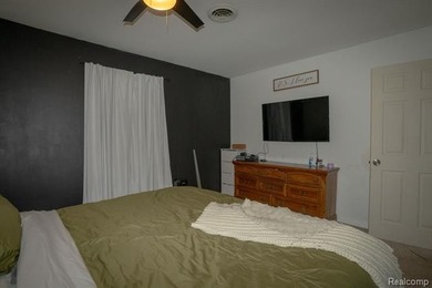 Welcome home to this charming 3-bedroom colonial featuring a - photo 10