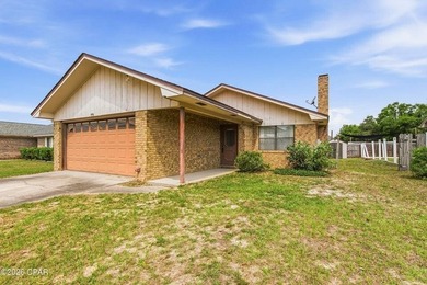 Home built in 1987 featuring 3 bedrooms and 2 bathrooms. This - photo 1