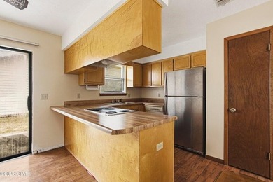 Home built in 1987 featuring 3 bedrooms and 2 bathrooms. This - photo 5