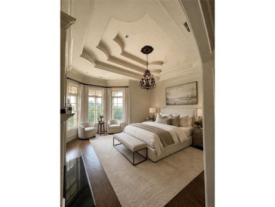 Exquisite Executive Estate with Golf Course Views in The Manor - photo 10