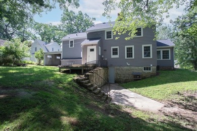 Grand Two-Story Home in Desirable Oakwood Heights! Welcome home - photo 5