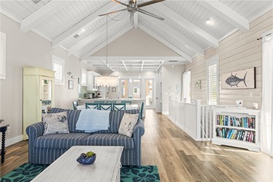 Welcome to this beautifully designed Fireside Park Cottage in - photo 14